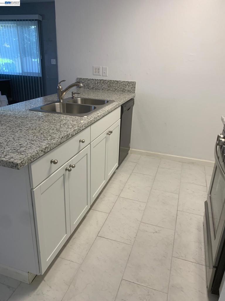 2606 Princeton Ln Property Photo 6