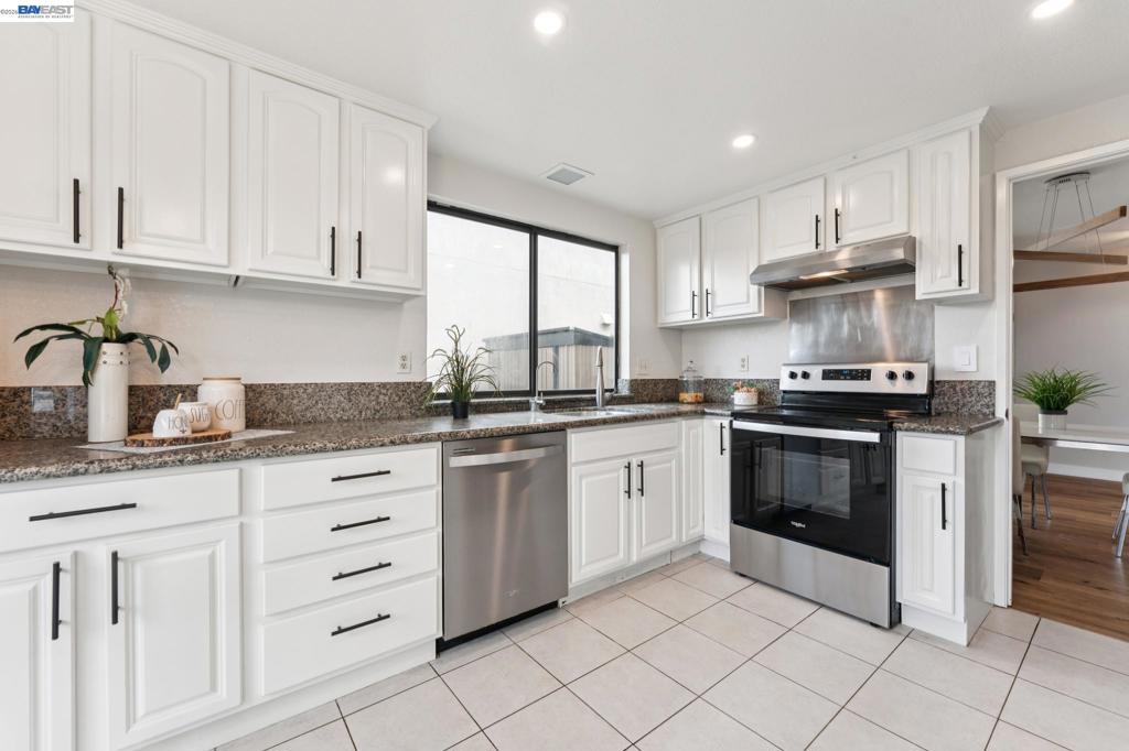 117 Payot Ct Property Photo 15
