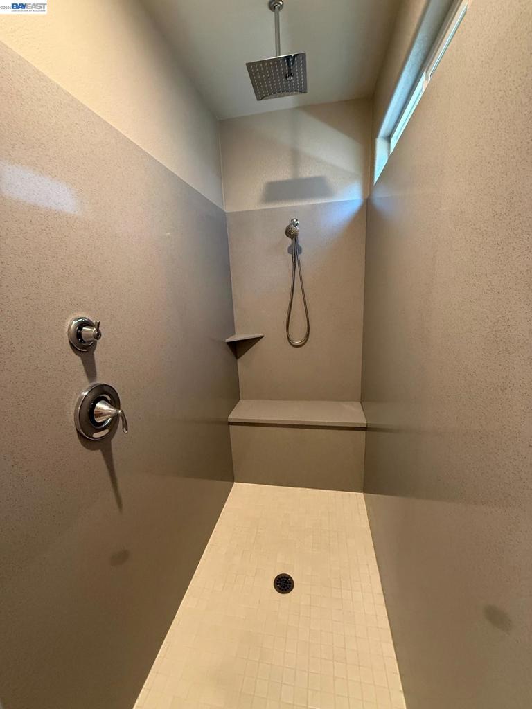 1022 Ginger Ct Property Photo 6