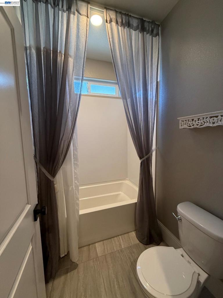 1022 Ginger Ct Property Photo 12