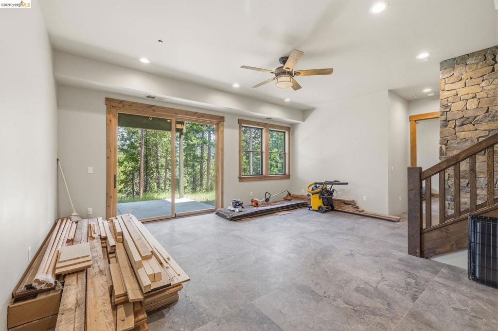 29495 Kerns Dr Property Photo 25