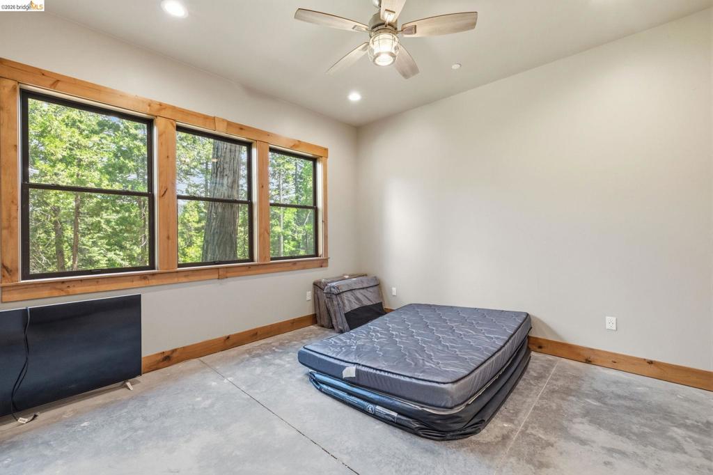 29495 Kerns Dr Property Photo 27