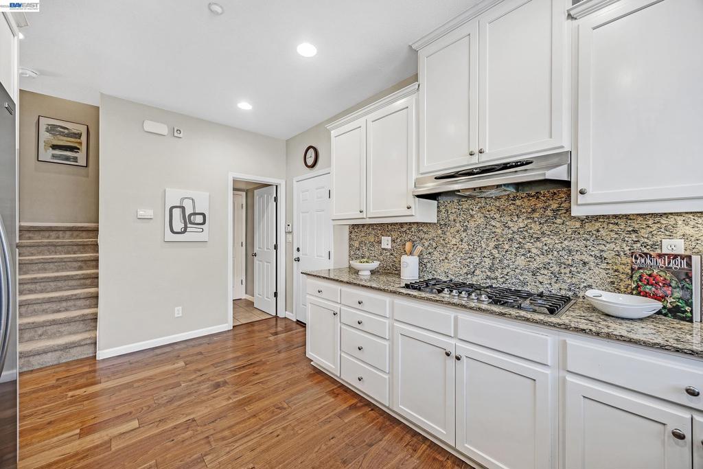 5216 Fioli Loop Property Photo 8