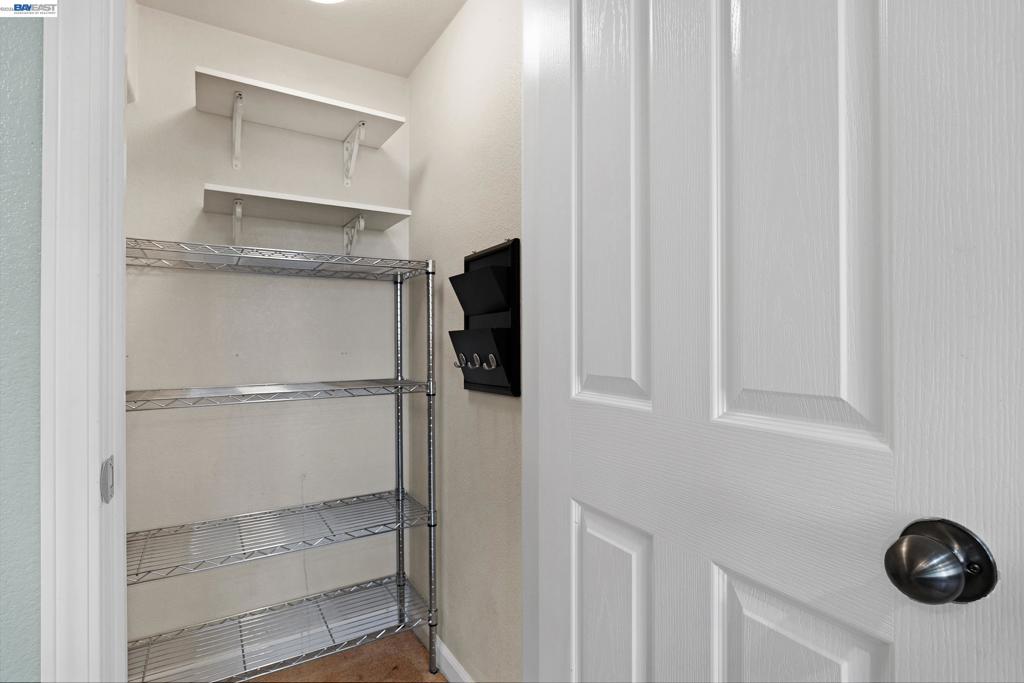 5216 Fioli Loop Property Photo 10