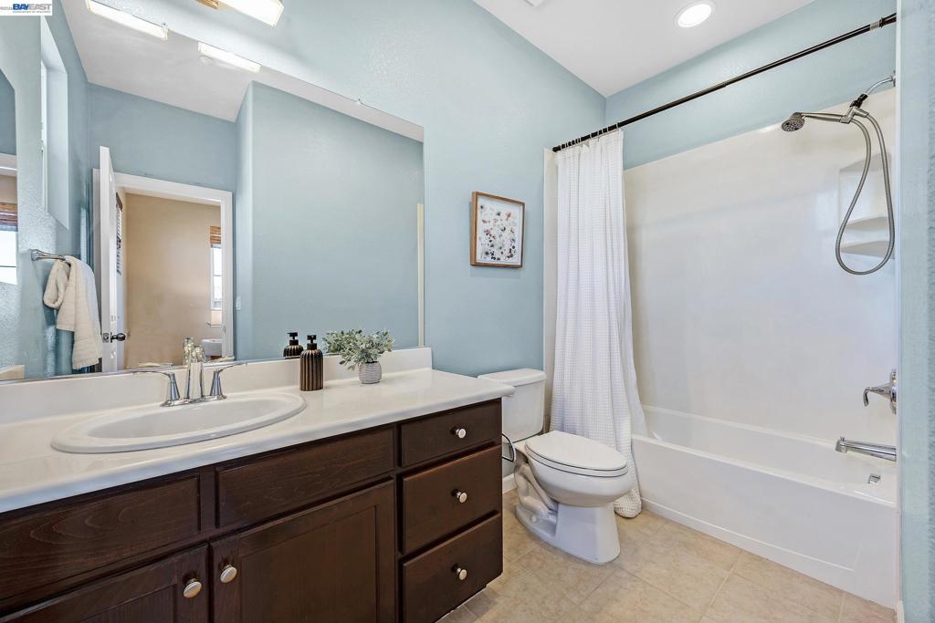 5216 Fioli Loop Property Photo 35