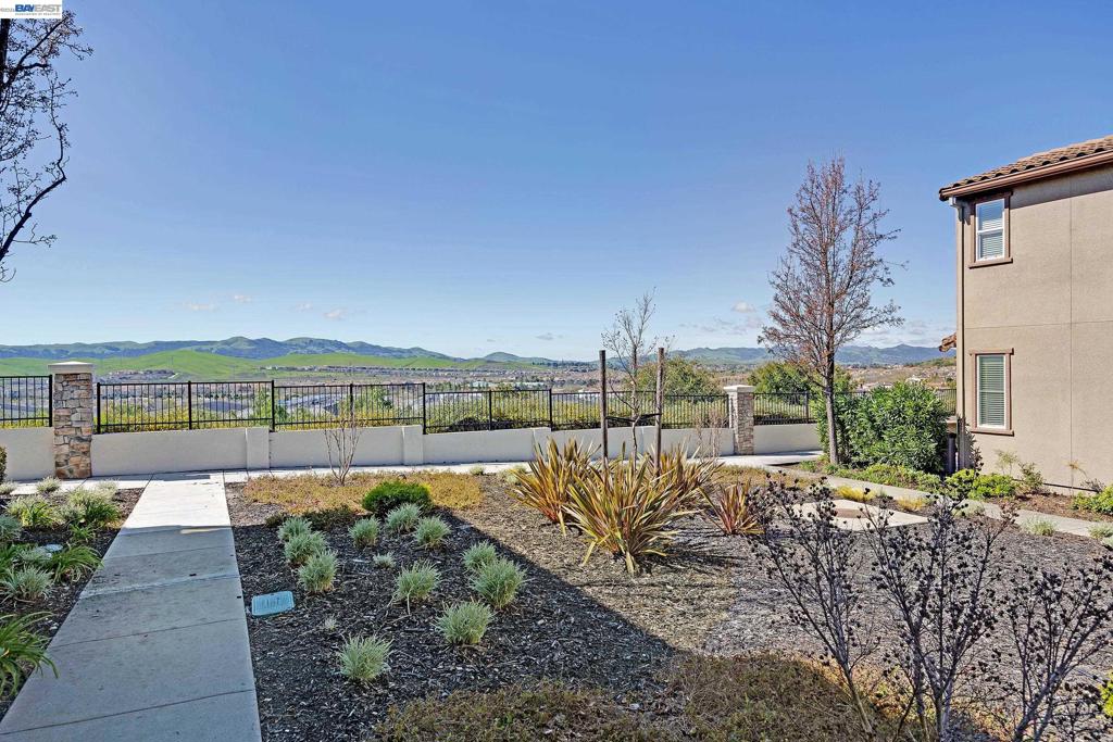 5216 Fioli Loop Property Photo 36