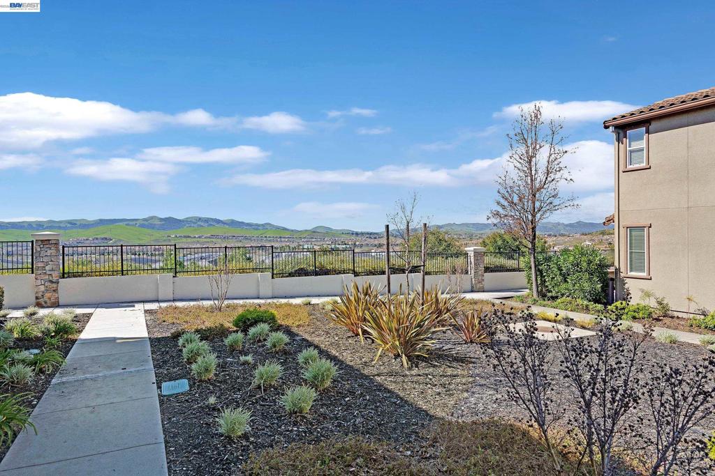 5216 Fioli Loop Property Photo 37