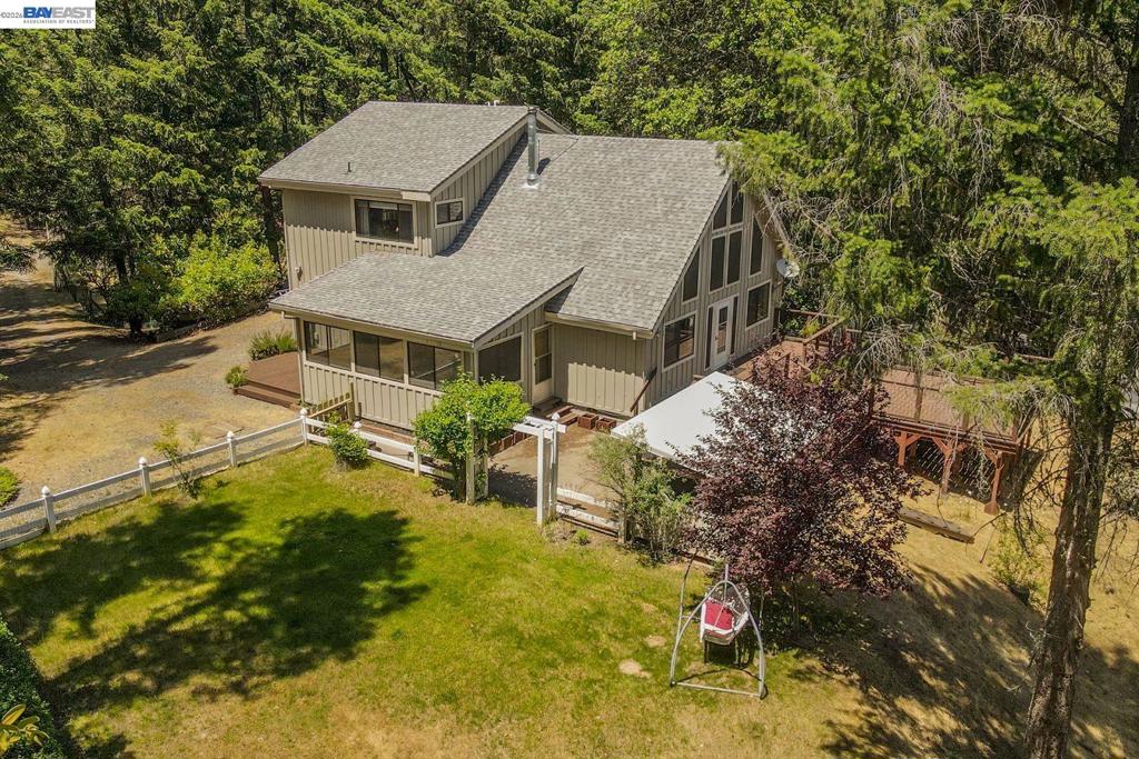 891 Salt Flat Rd Property Photo 3