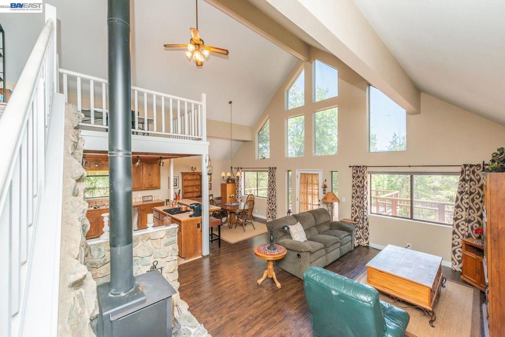 891 Salt Flat Rd Property Photo 9