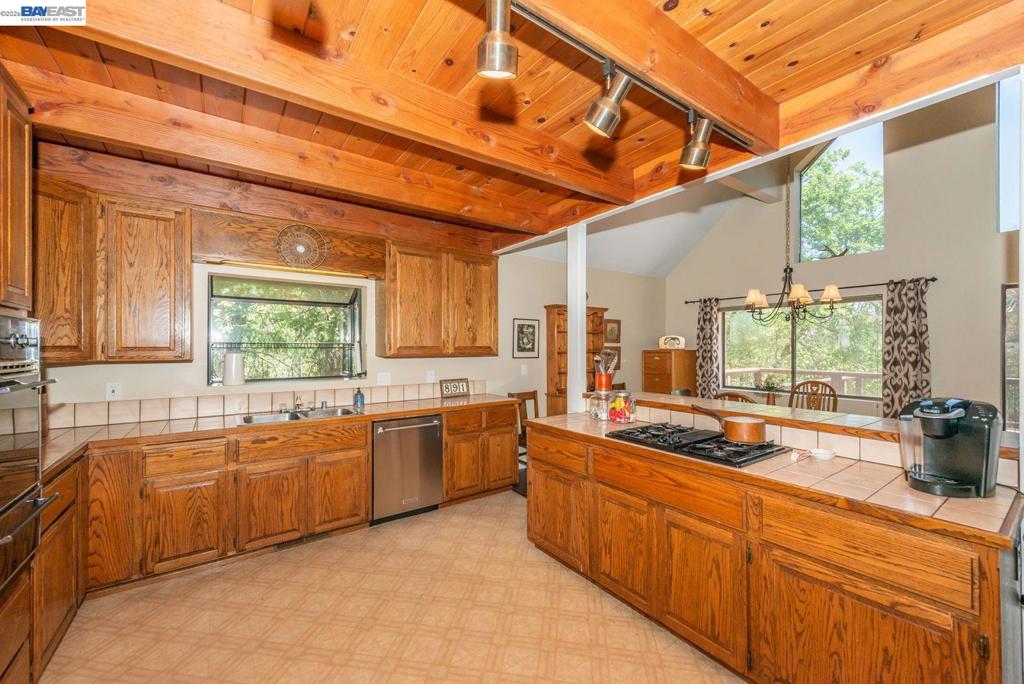 891 Salt Flat Rd Property Photo 11