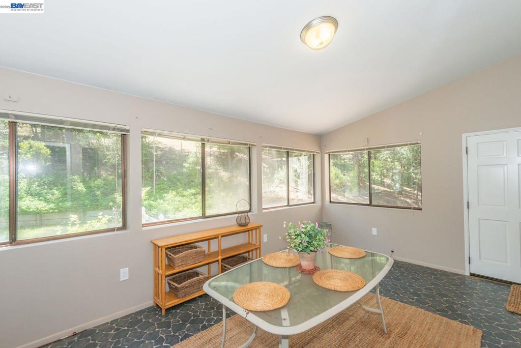 891 Salt Flat Rd Property Photo 18