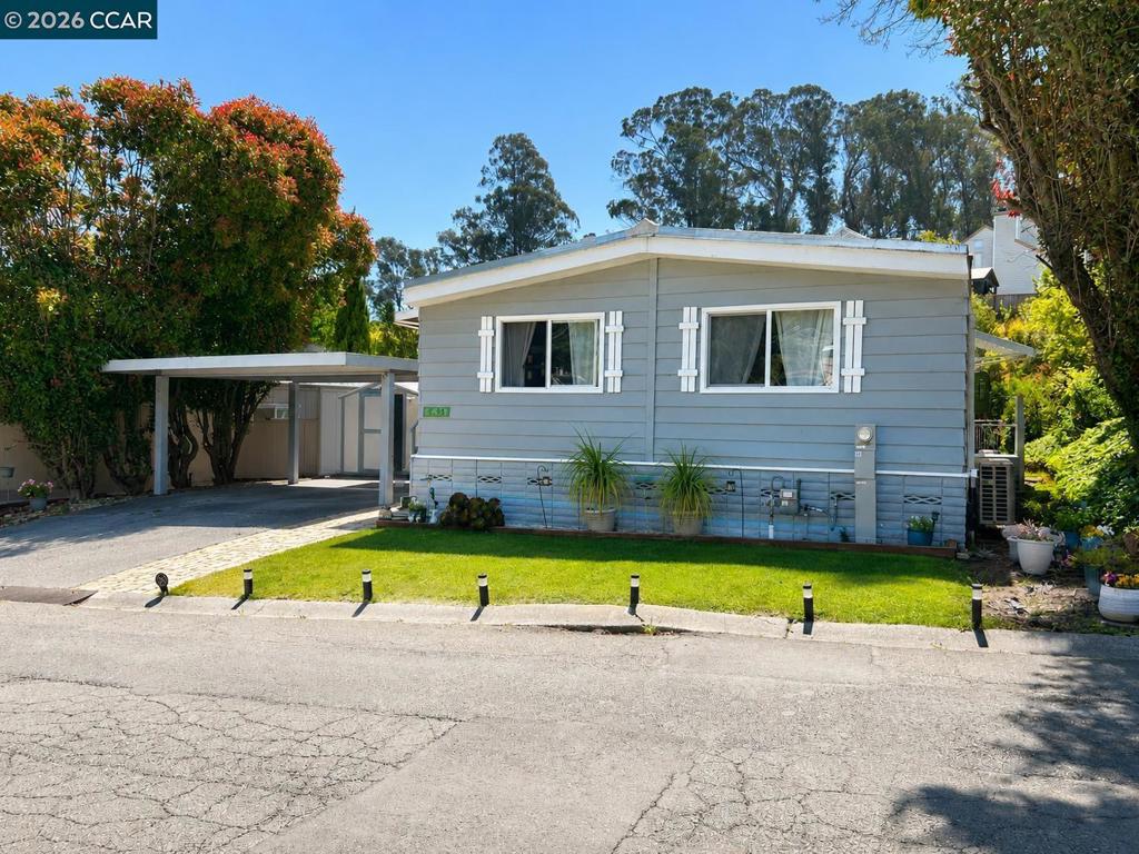 54 Kay Dr Property Photo 1