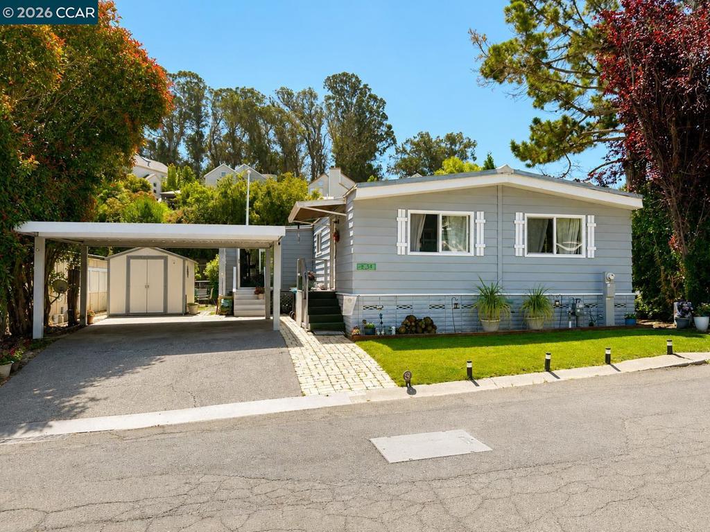 54 Kay Dr Property Photo 2