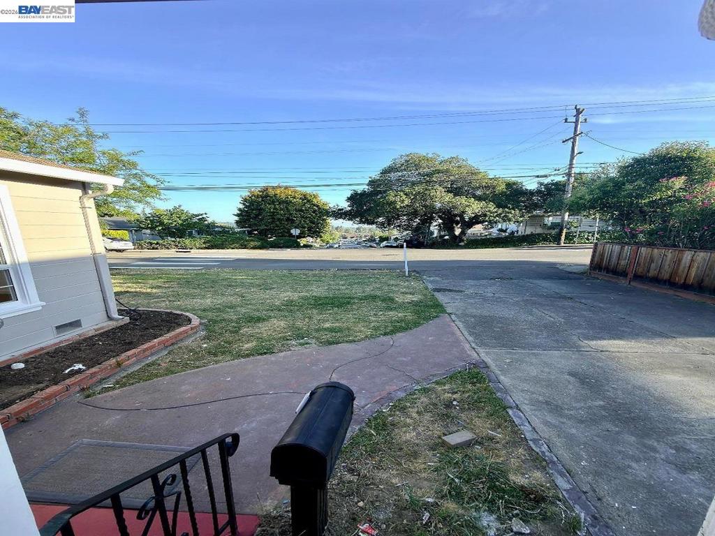 4256 Seven Hills Road Property Photo 3