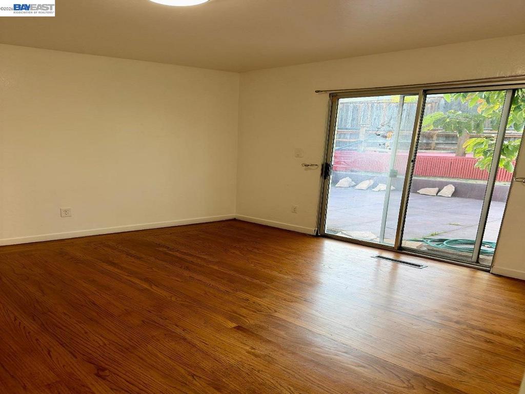 4256 Seven Hills Road Property Photo 11