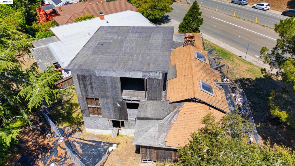 3551 Joaquin Miller Rd Property Photo 2