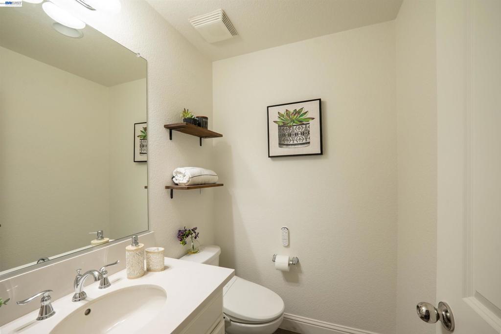 18628 Delta Ct Property Photo 21
