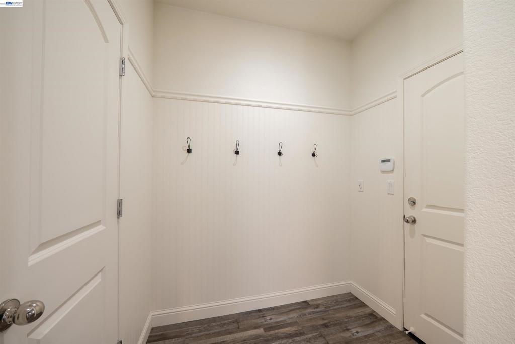 18628 Delta Ct Property Photo 26