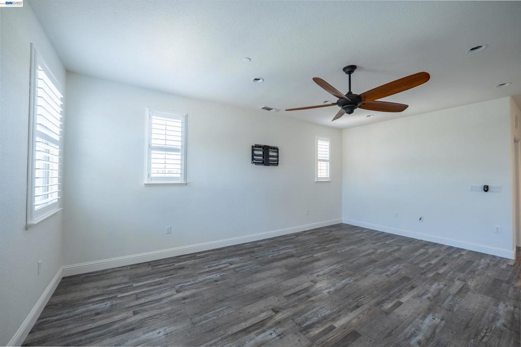 18628 Delta Ct Property Photo 35