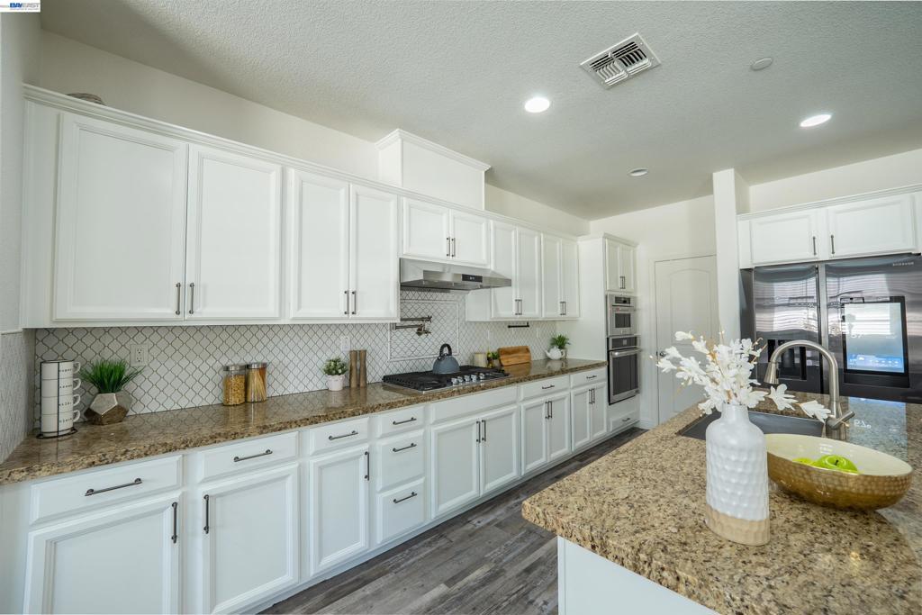 18628 Delta Ct Property Photo 39