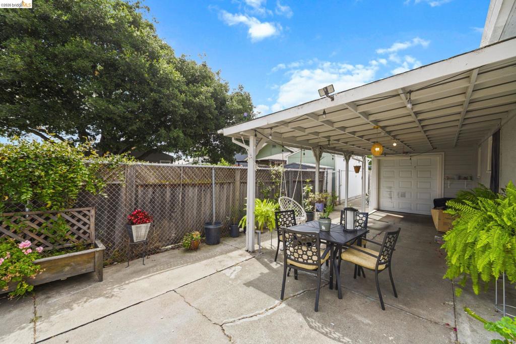 1715 Ohio St Property Photo 14