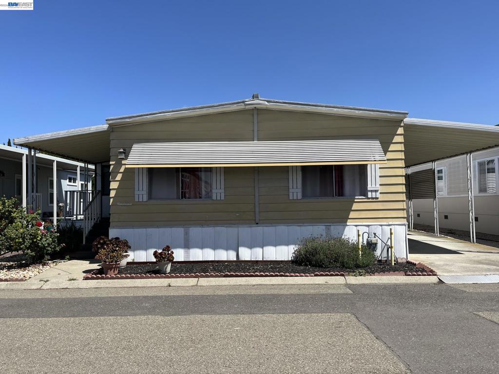 1345 Chelsea Way Property Photo 1