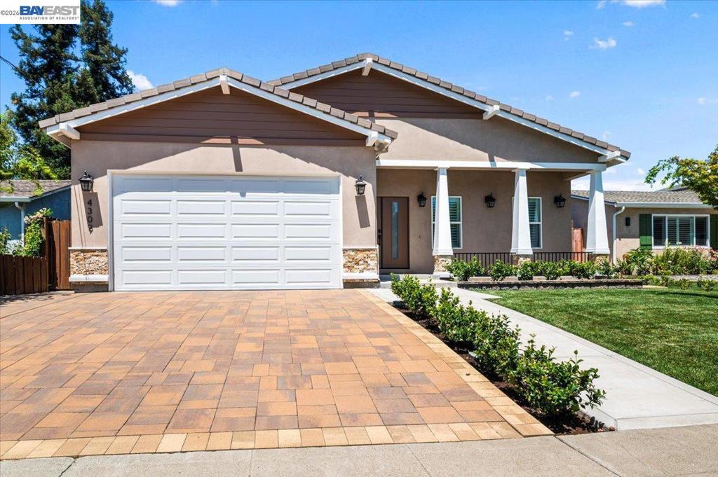 4309 Bora Bora Ave Property Photo 3