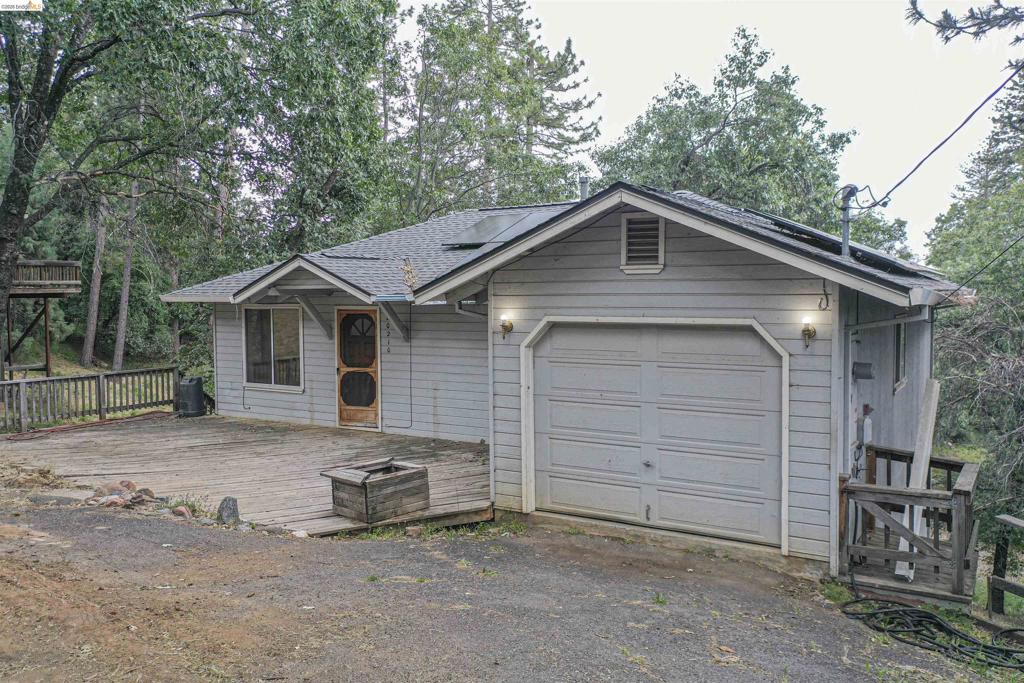 20210 Canyonview Dr Property Photo 1