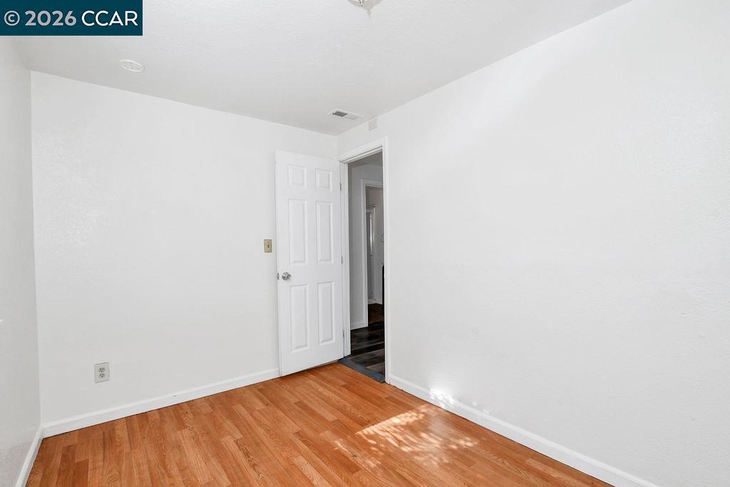 1319 1321 Sacramento Street Property Photo 13