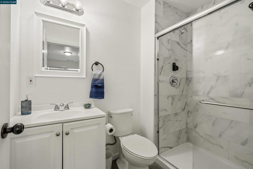2593 El Portal Dr. C Property Photo 4