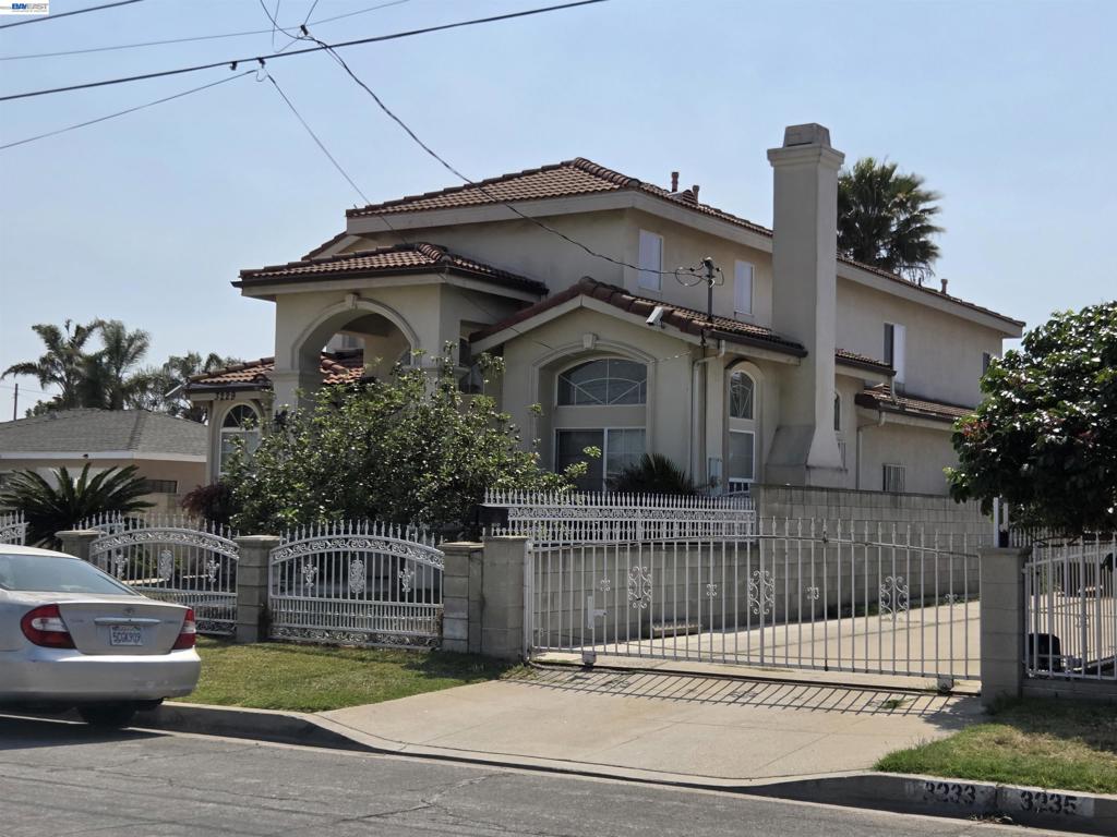 3229 Angelus Ave Property Photo 2