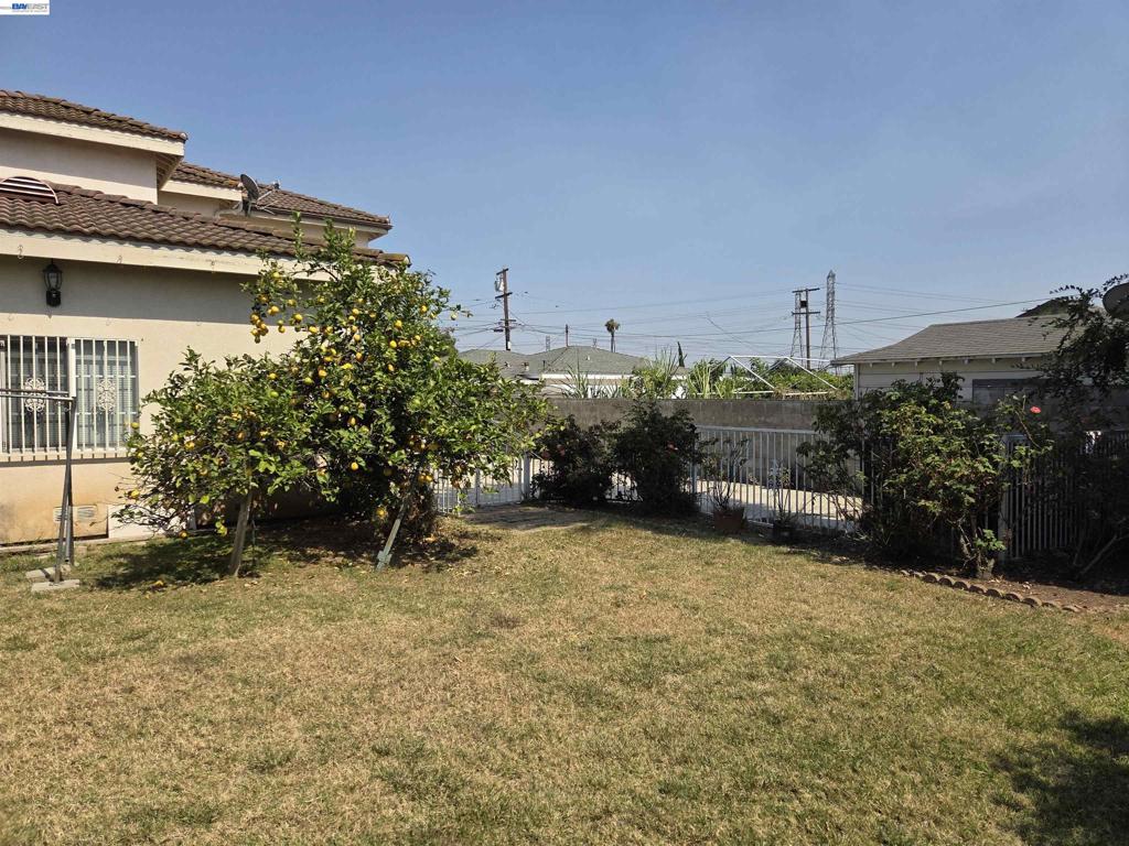 3229 Angelus Ave Property Photo 4