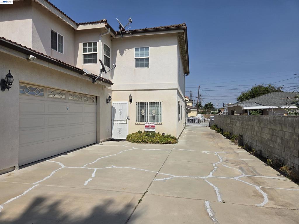 3229 Angelus Ave Property Photo 7
