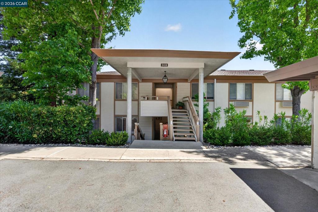 3410 Tice Creek Dr 2 Property Photo 3