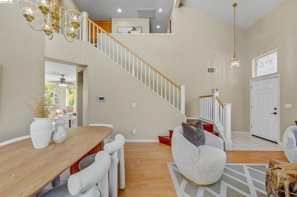 24986 Silverthorne Pl Property Photo 10