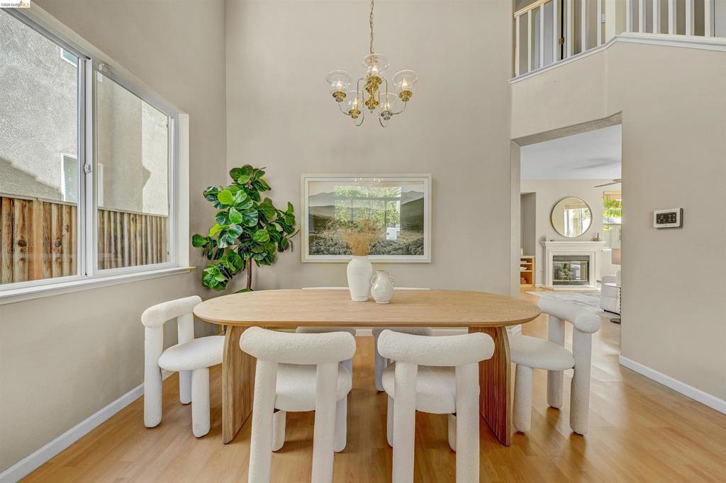 24986 Silverthorne Pl Property Photo 15