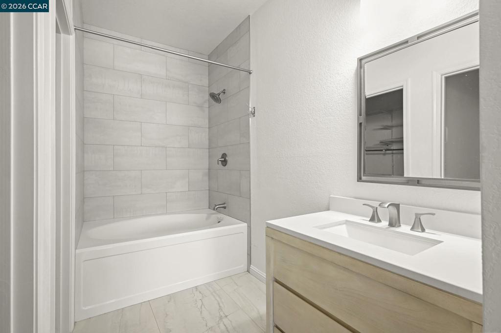 83 Tahoe Ct 202 Property Photo 11