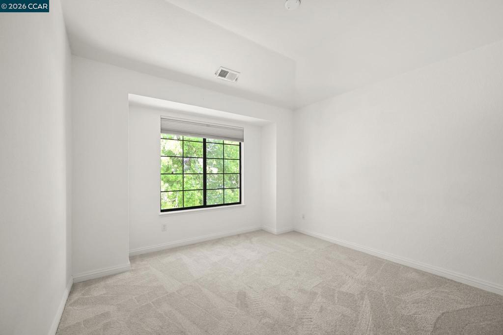 83 Tahoe Ct 202 Property Photo 14