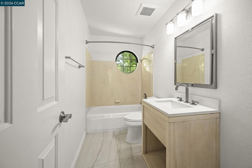 83 Tahoe Ct 202 Property Photo 16