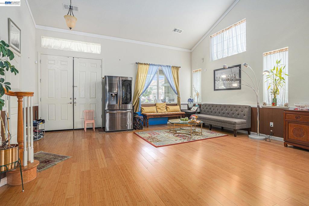 3614 Skypark Pl Property Photo 4