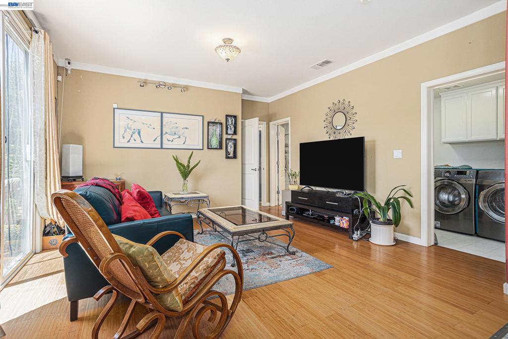 3614 Skypark Pl Property Photo 9