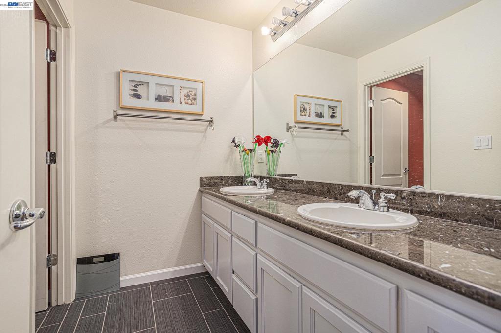 3614 Skypark Pl Property Photo 29