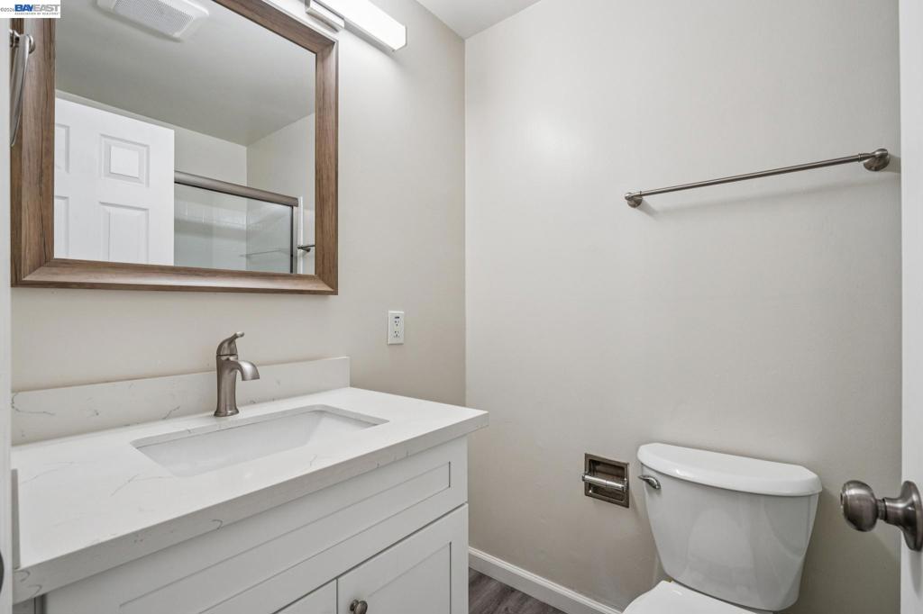 960 Shorepoint Ct 120 Property Photo 21