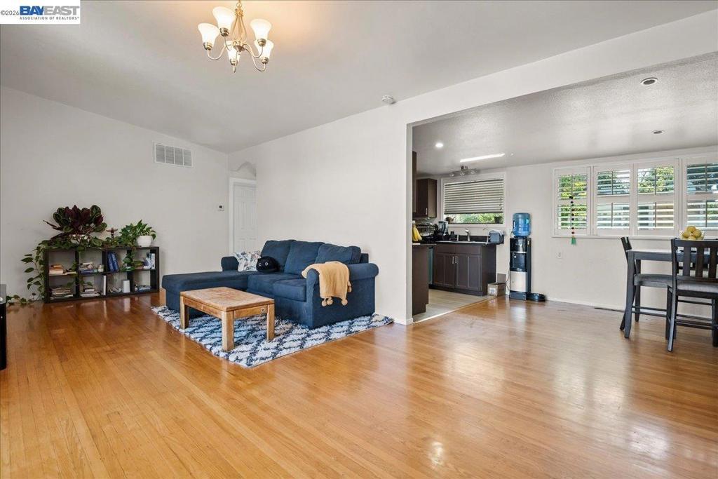 30544 Hoylake St Property Photo 6