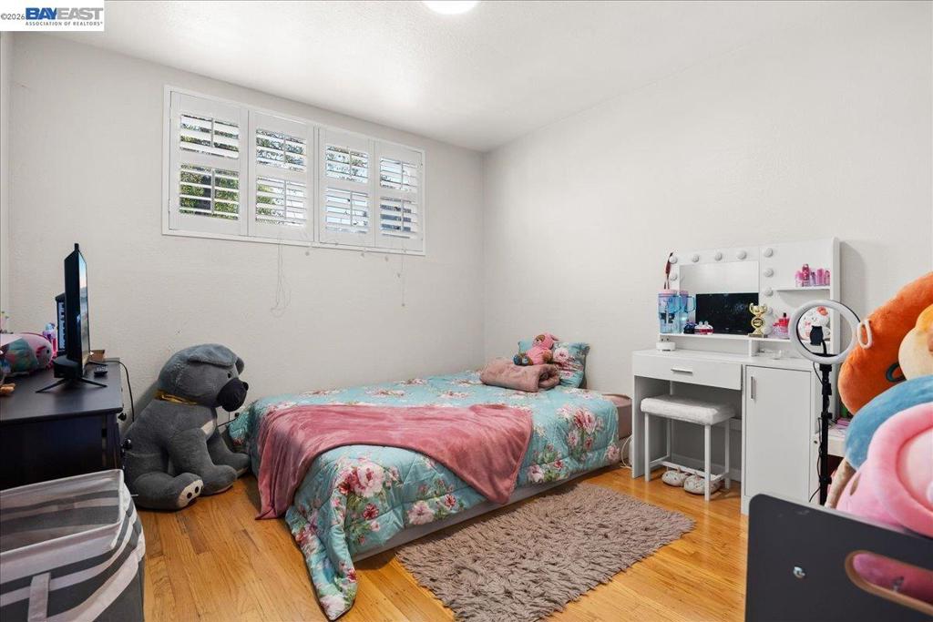 30544 Hoylake St Property Photo 19