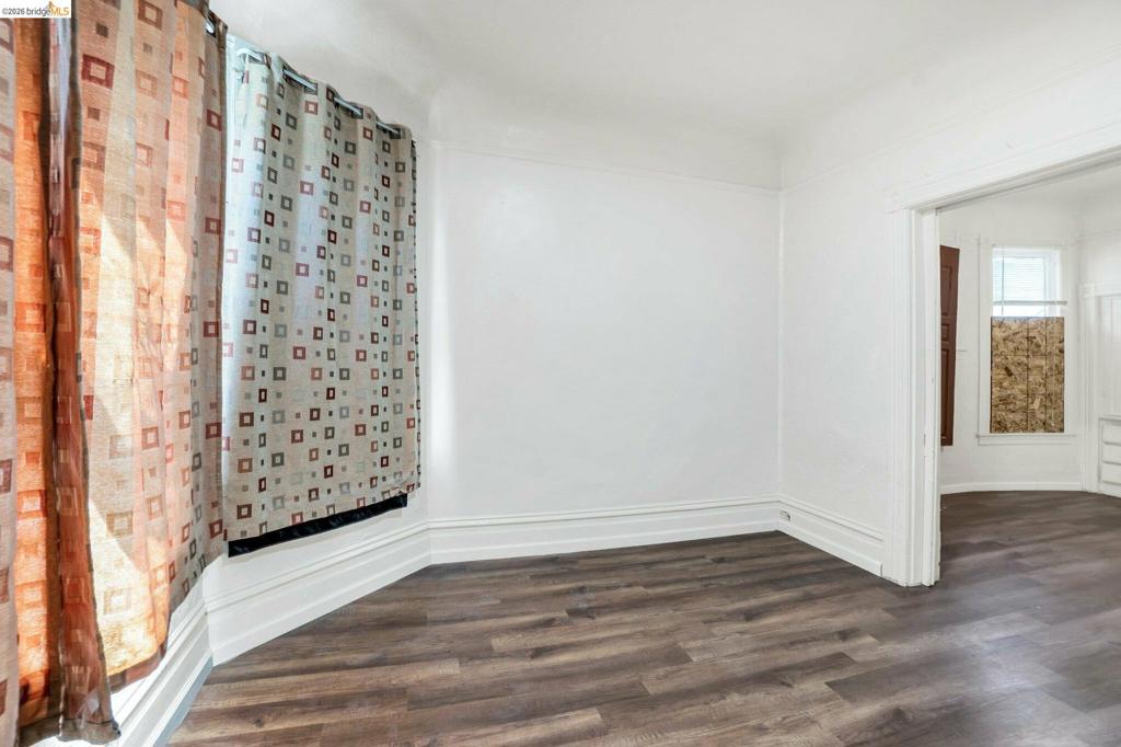 630 York Property Photo 3