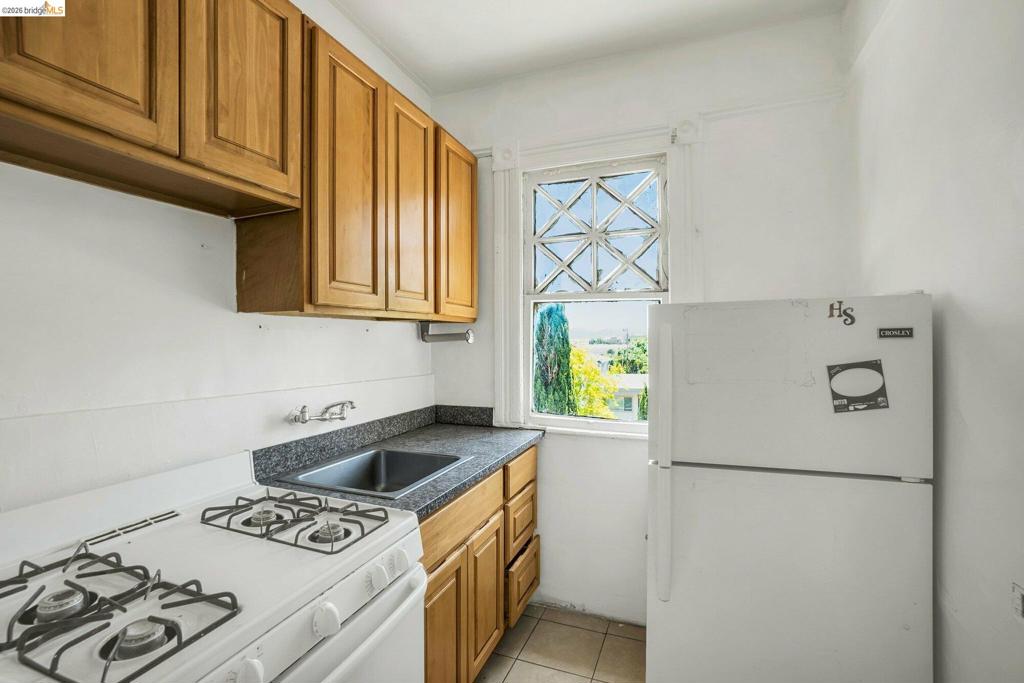 630 York Property Photo 7