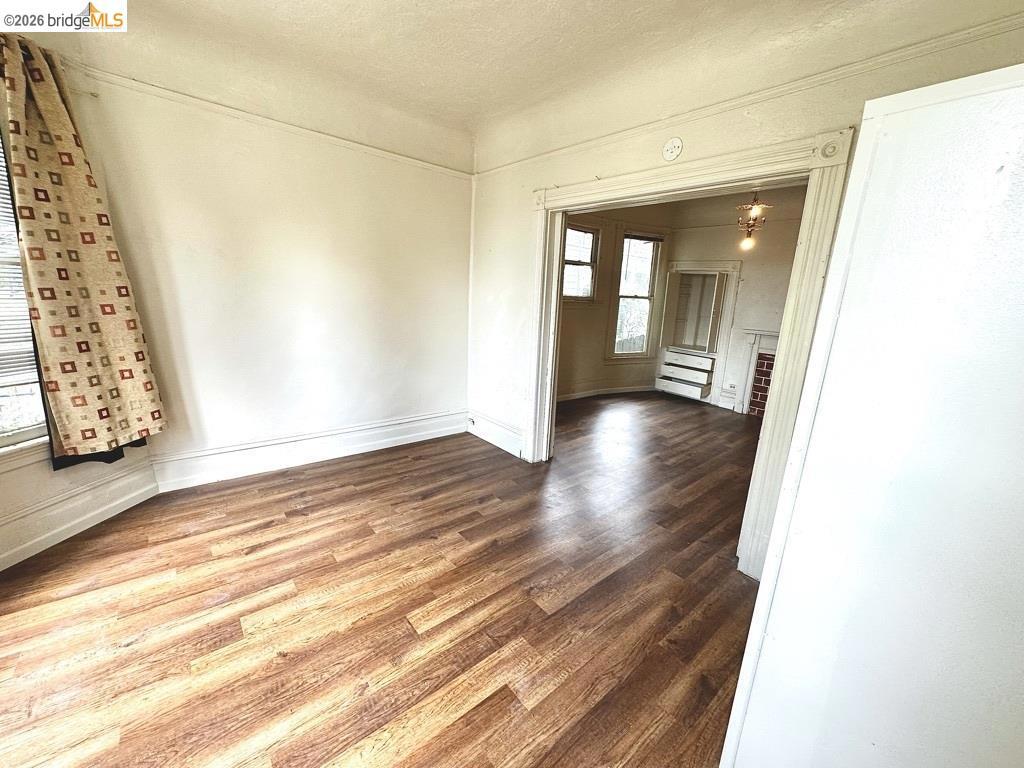 630 York Property Photo 8