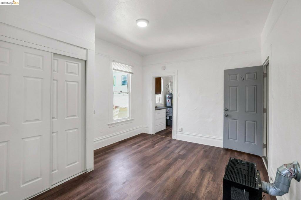 630 York Property Photo 19