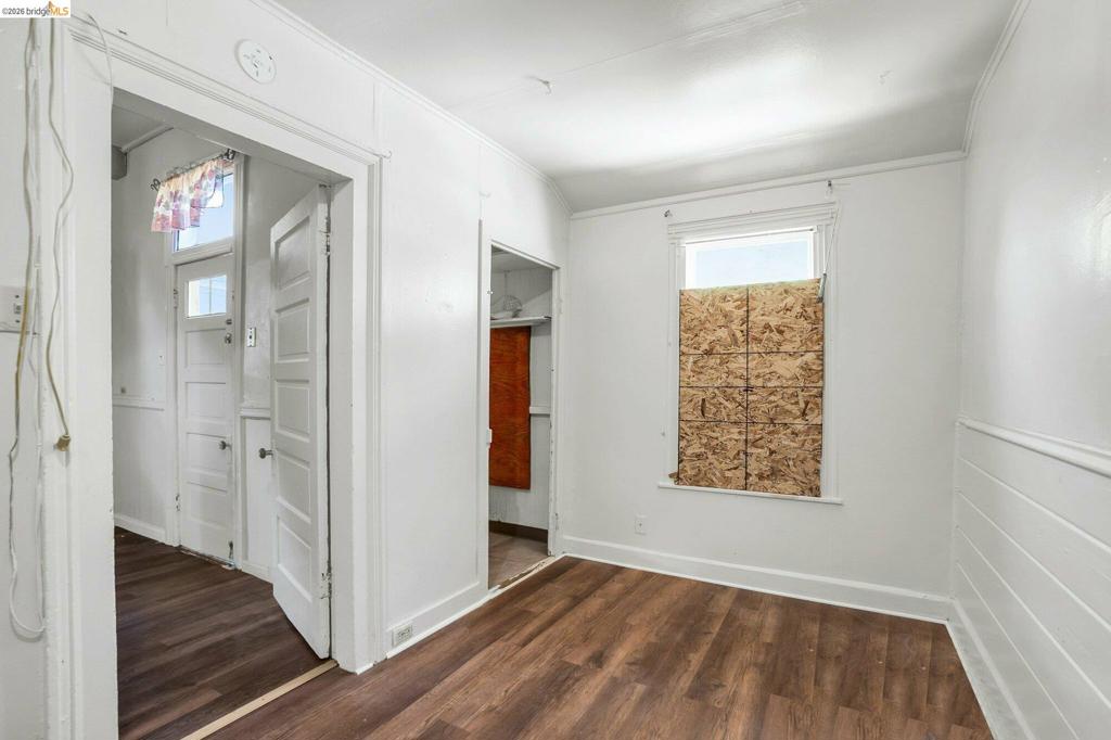 630 York Property Photo 21